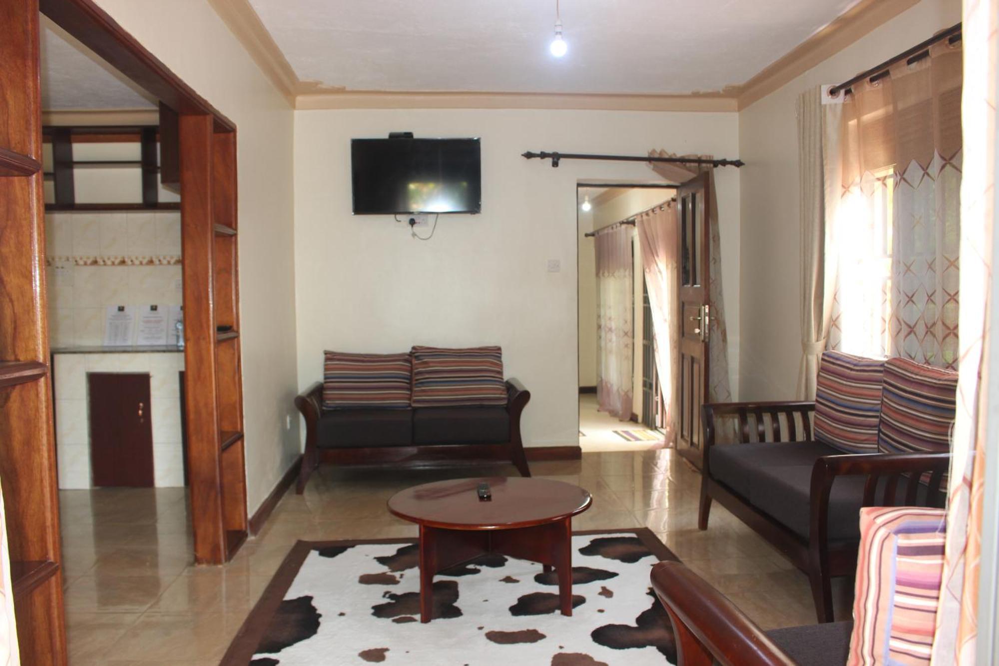 Montane Safaris Hotel Fort Portal Bagian luar foto